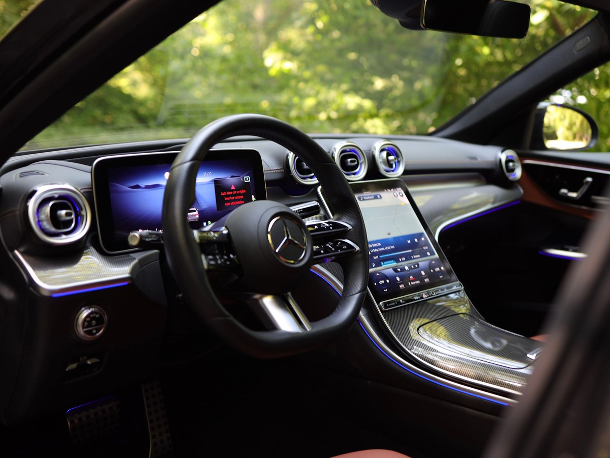 Mercedes dashboard
